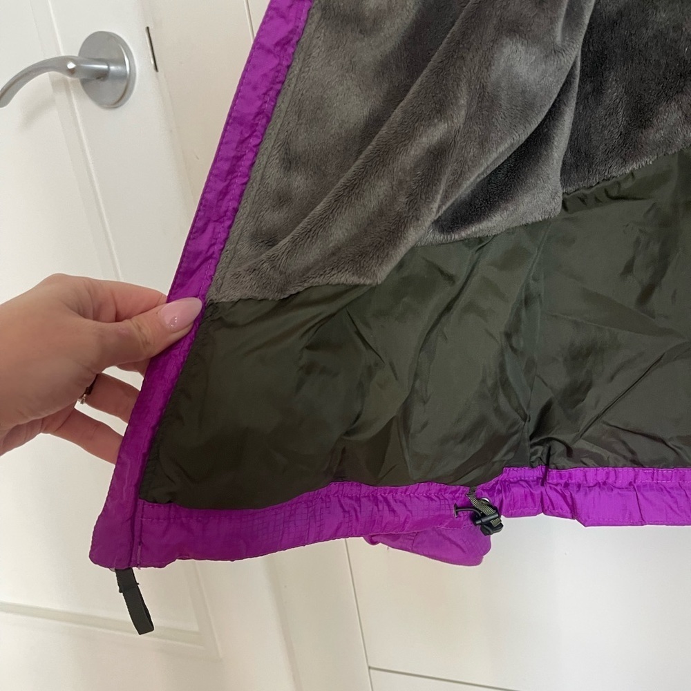 North Face Magenta water Proof Jacket with ultra soft lining - Picture 10 of 12